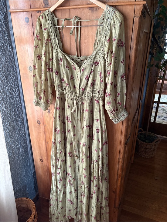 Free People Dresses & Skirts - 100% Cotton FP Morning Meadows Maxi Dress in Sage with Rose Print
